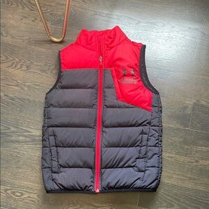Under Armour boys down Puffer Vest 10/12 size